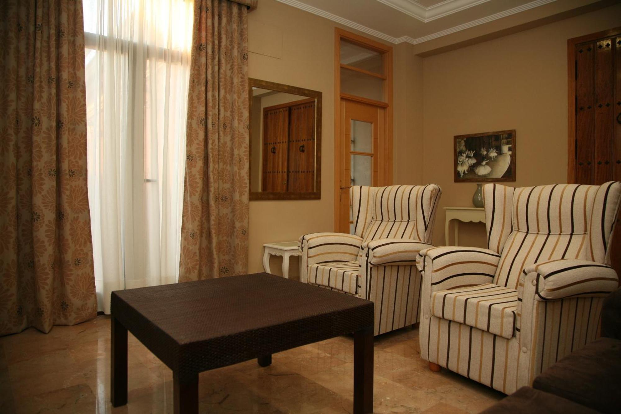 Hotel Torre Del Oro La Rinconada Bagian luar foto